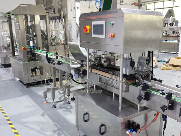 辣椒酱自动旋盖封口机