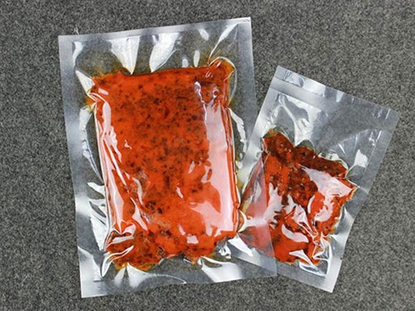 半自动成都酱料灌装机包装效果